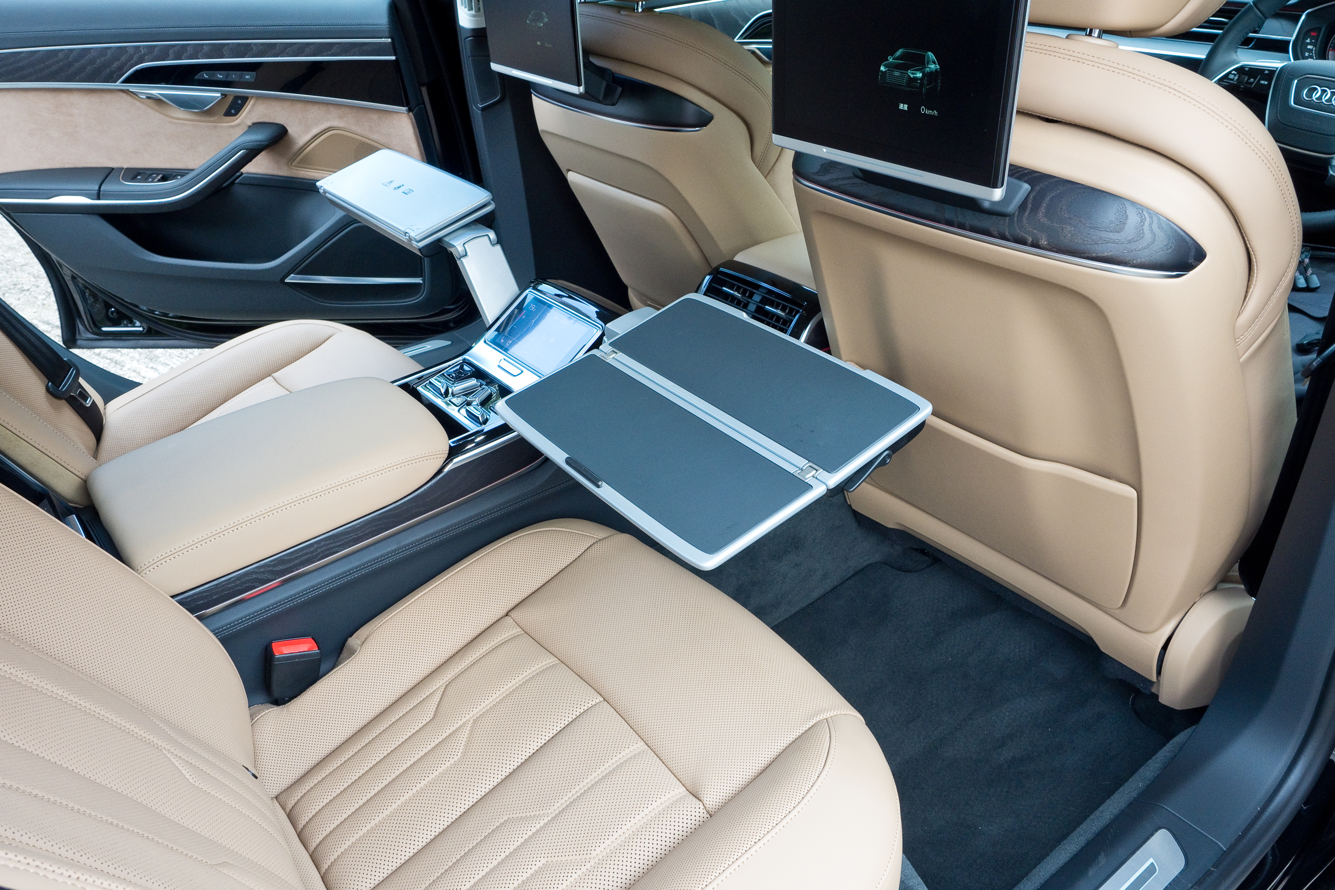 Luxury corporate transfer transport chauffeur private hire audi
